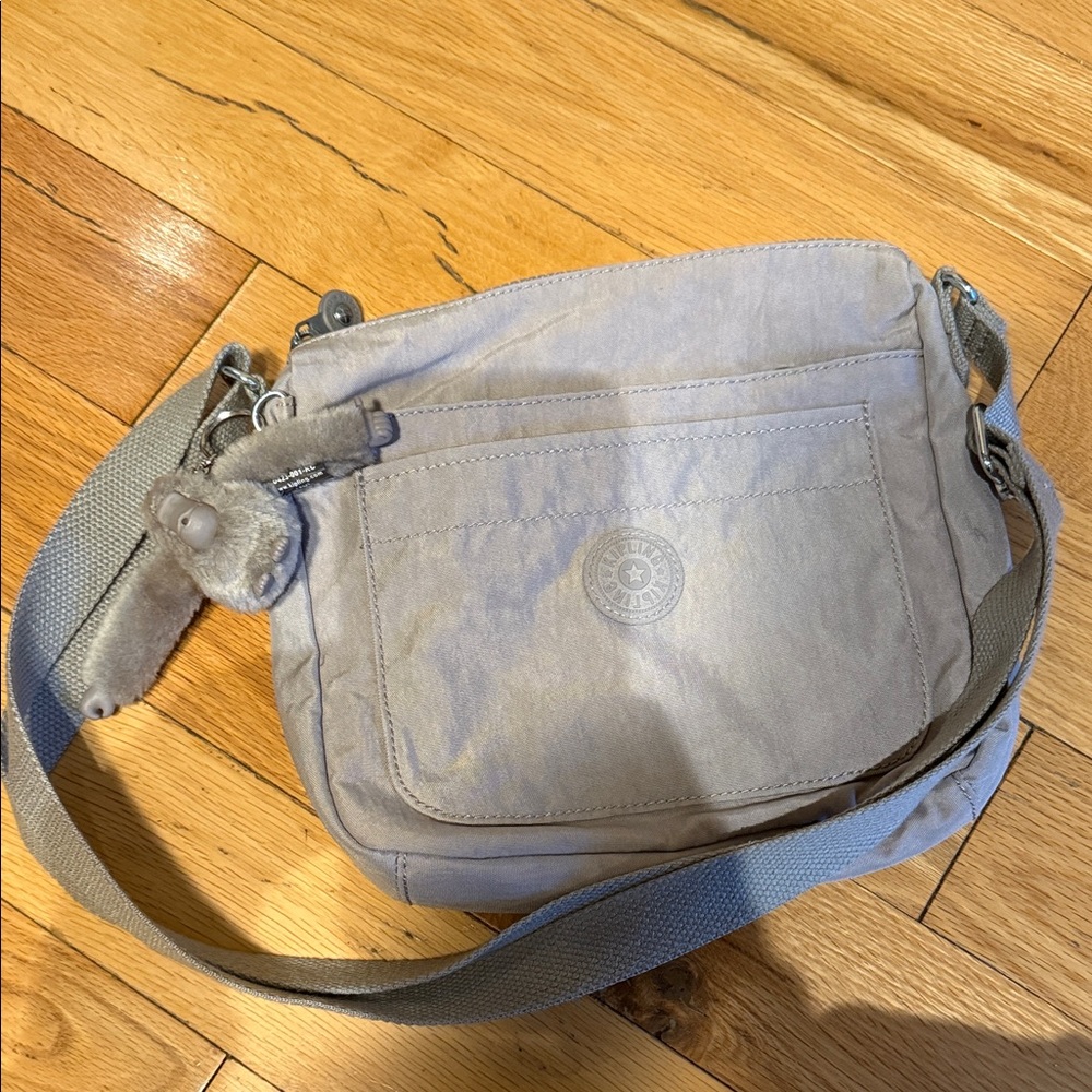 Kipling Women’s Sebastian crossbody bag in grey, like new